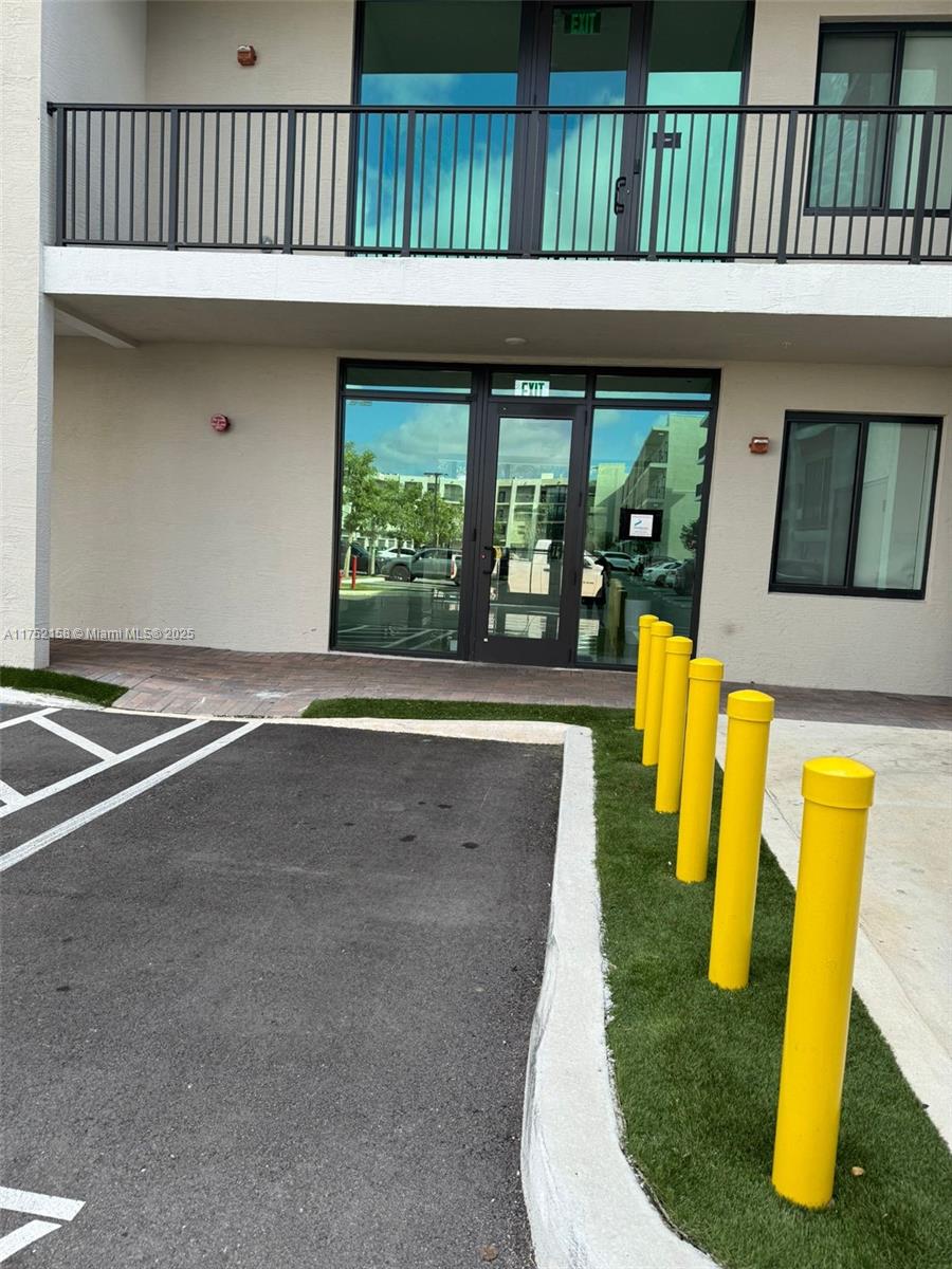 DOWNTOWN DORAL SOUTH PHAS - Residential