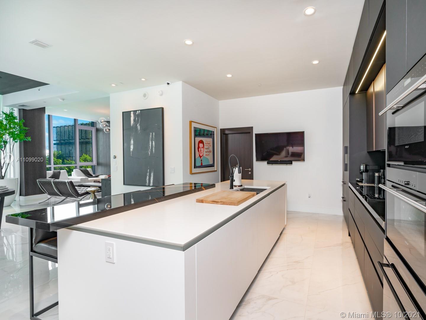 PARAISO BAY CONDO - Residential