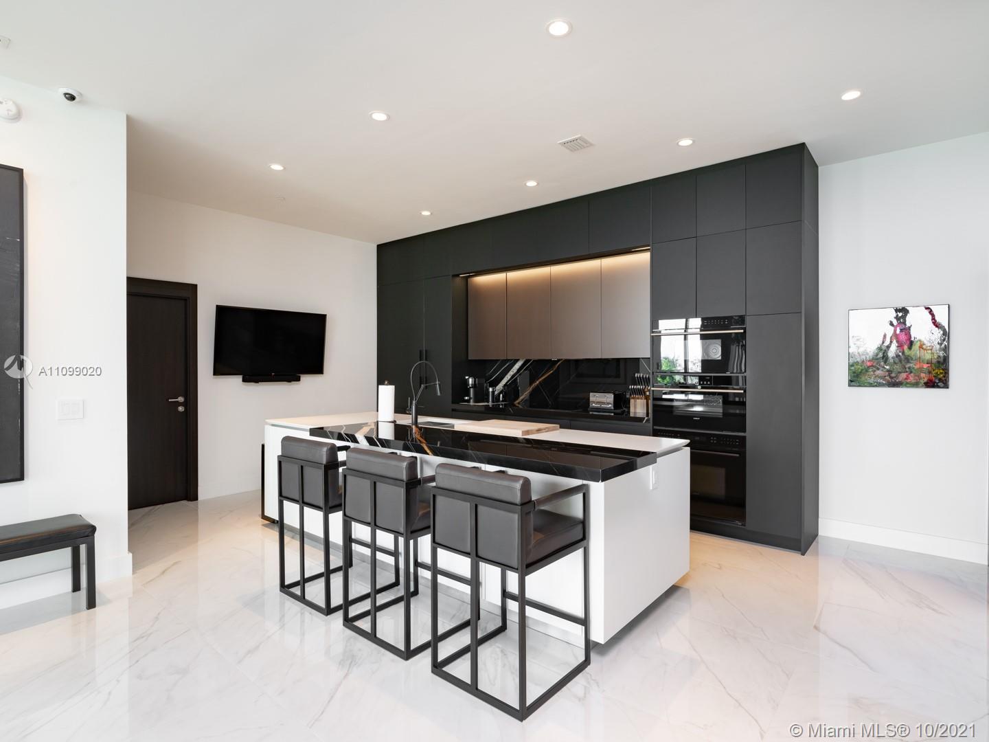 PARAISO BAY CONDO - Residential