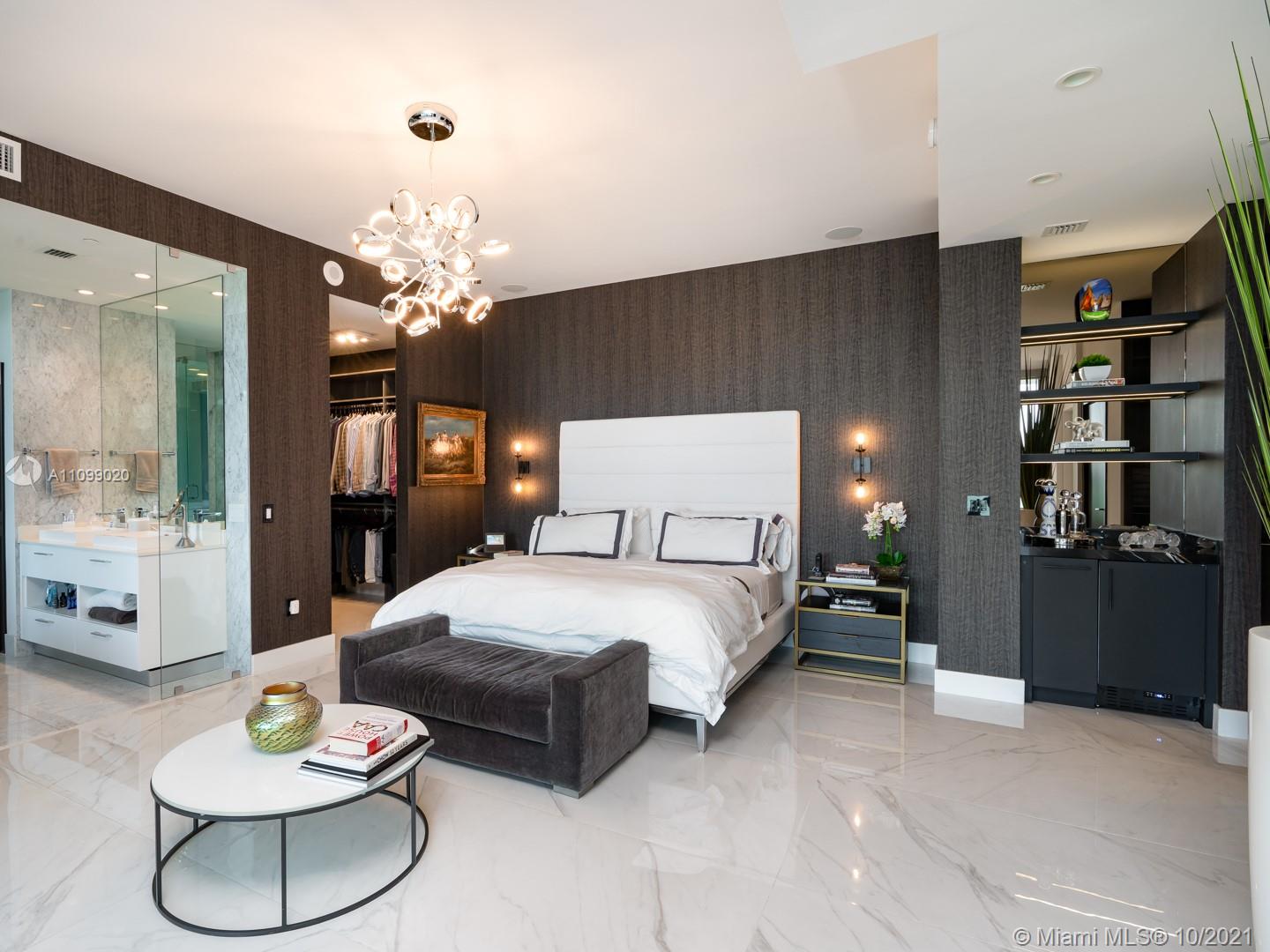 PARAISO BAY CONDO - Residential