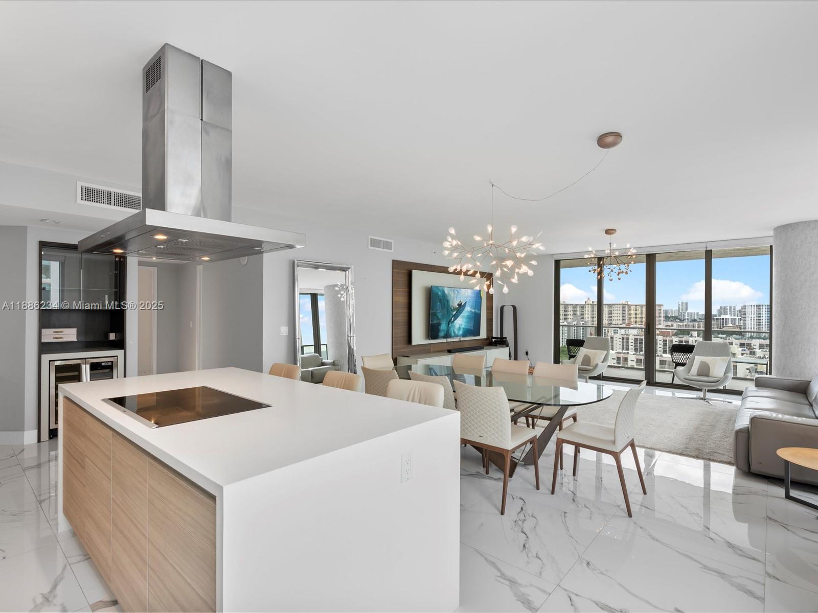 PARQUE TOWERS CONDO - Residential