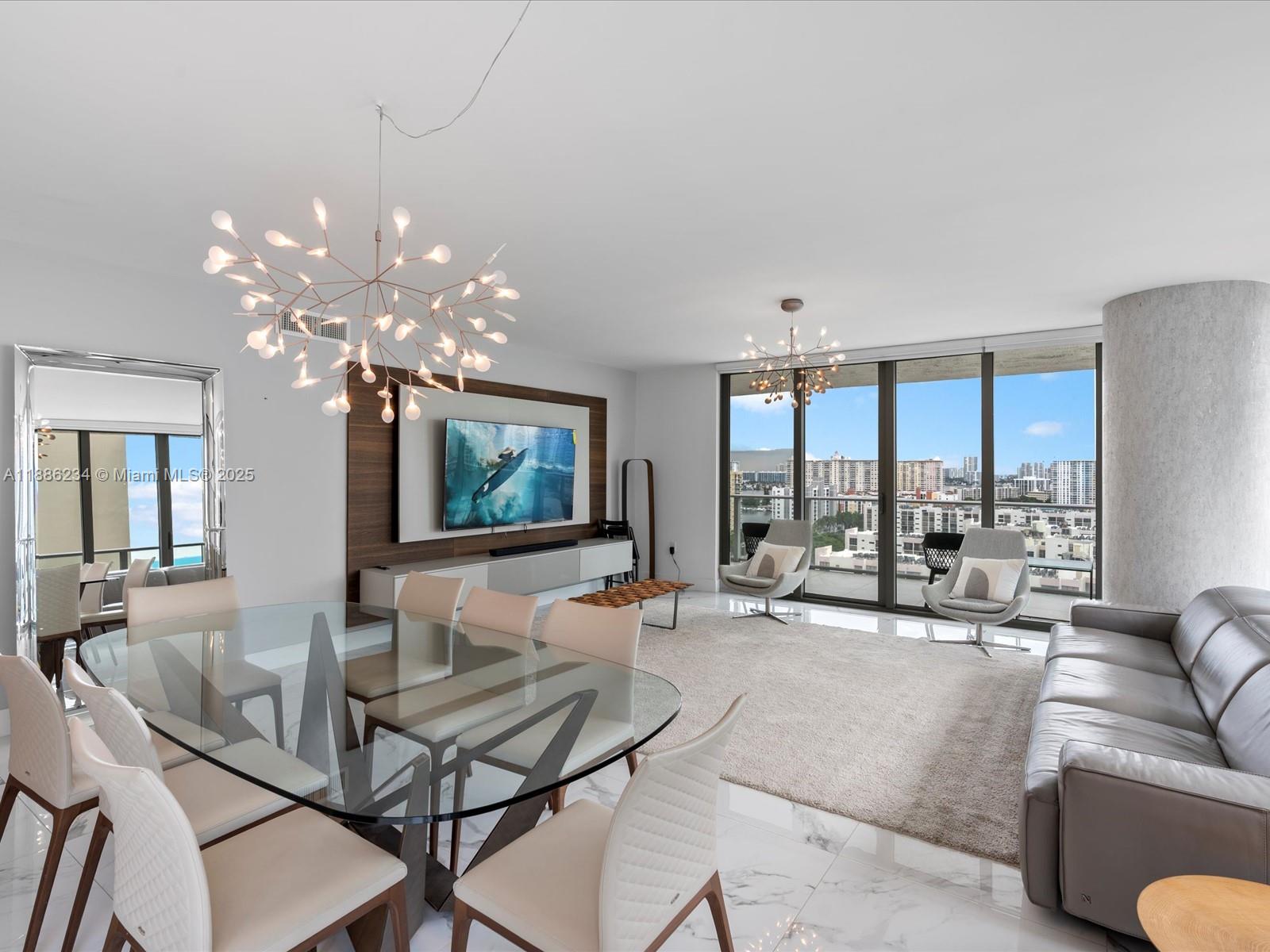PARQUE TOWERS CONDO - Residential