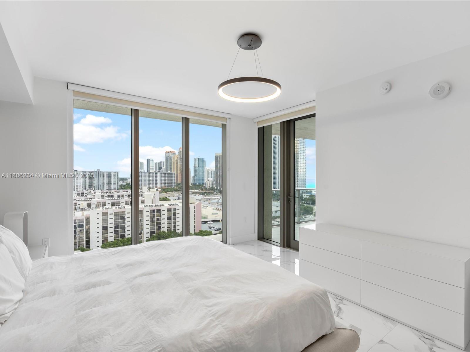 PARQUE TOWERS CONDO - Residential