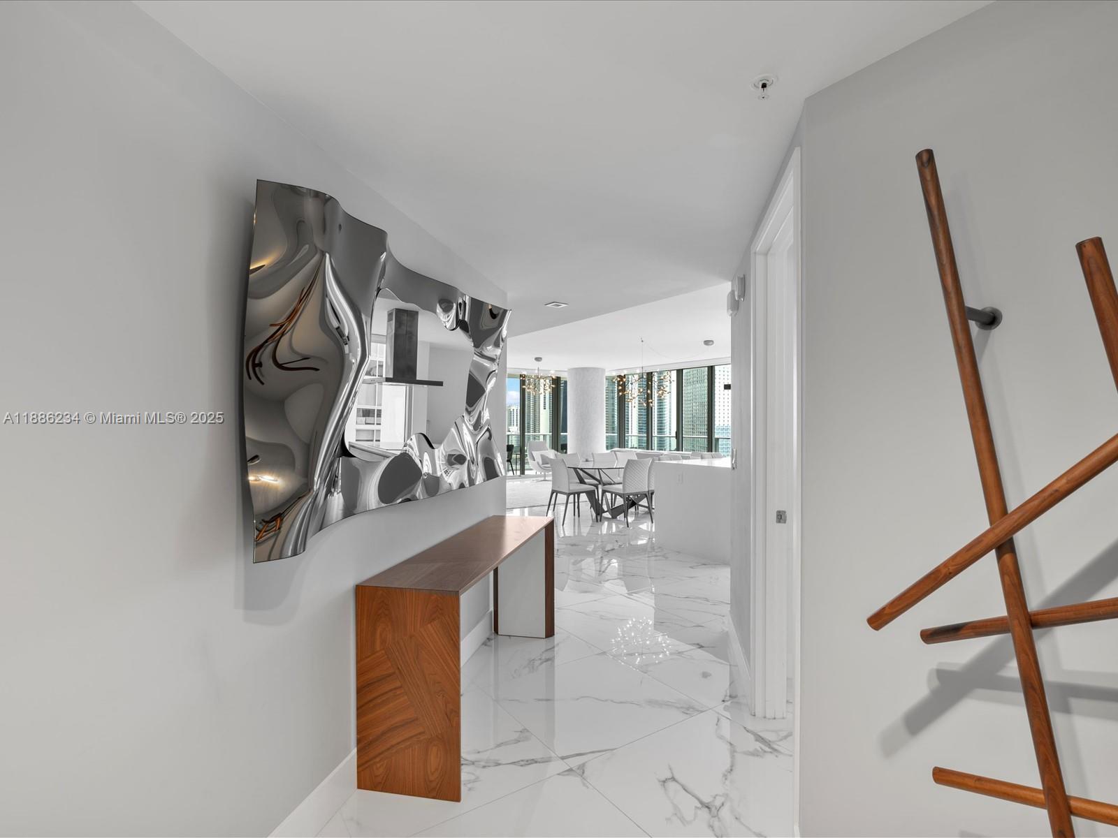 PARQUE TOWERS CONDO - Residential