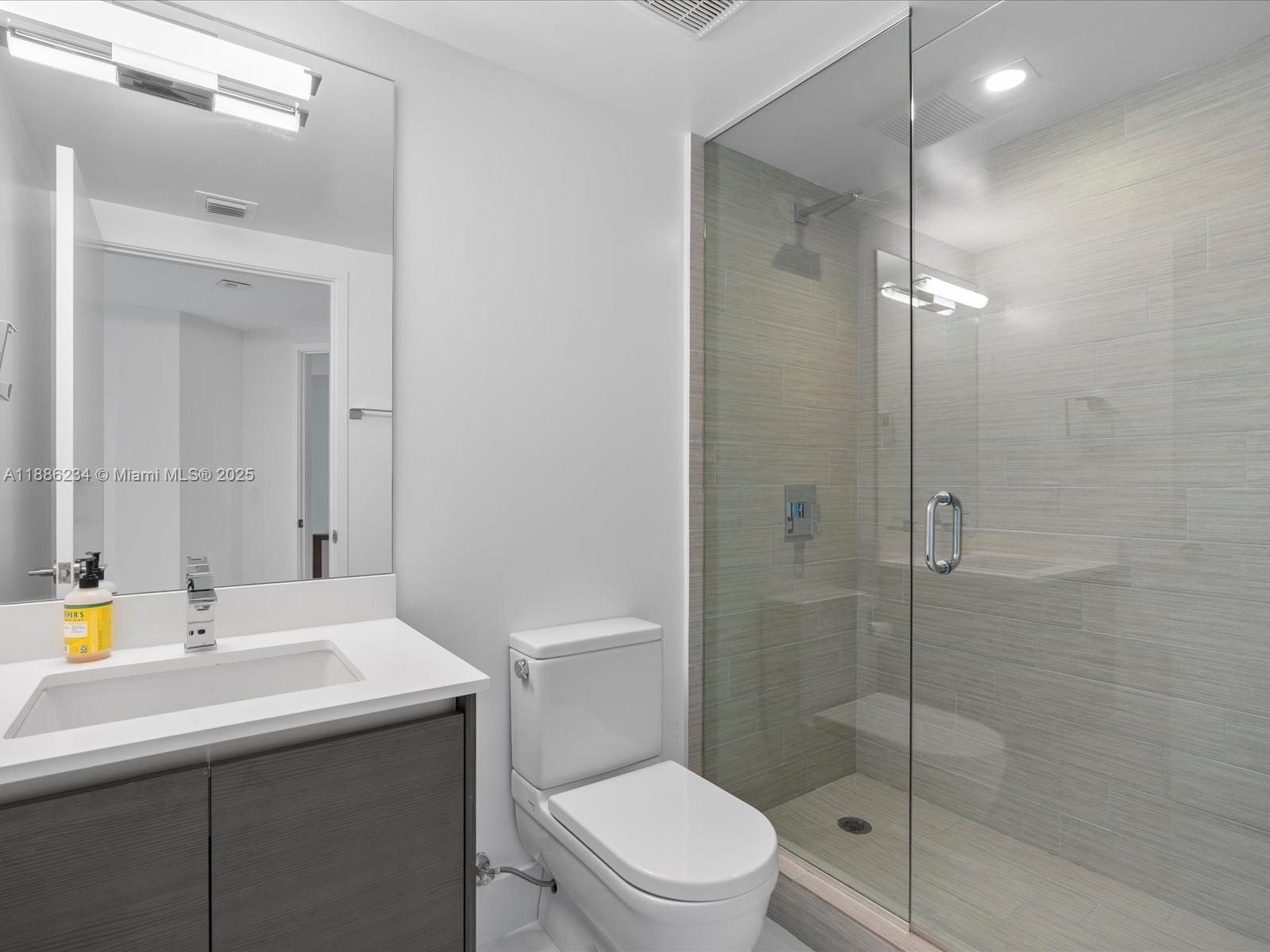 PARQUE TOWERS CONDO - Residential