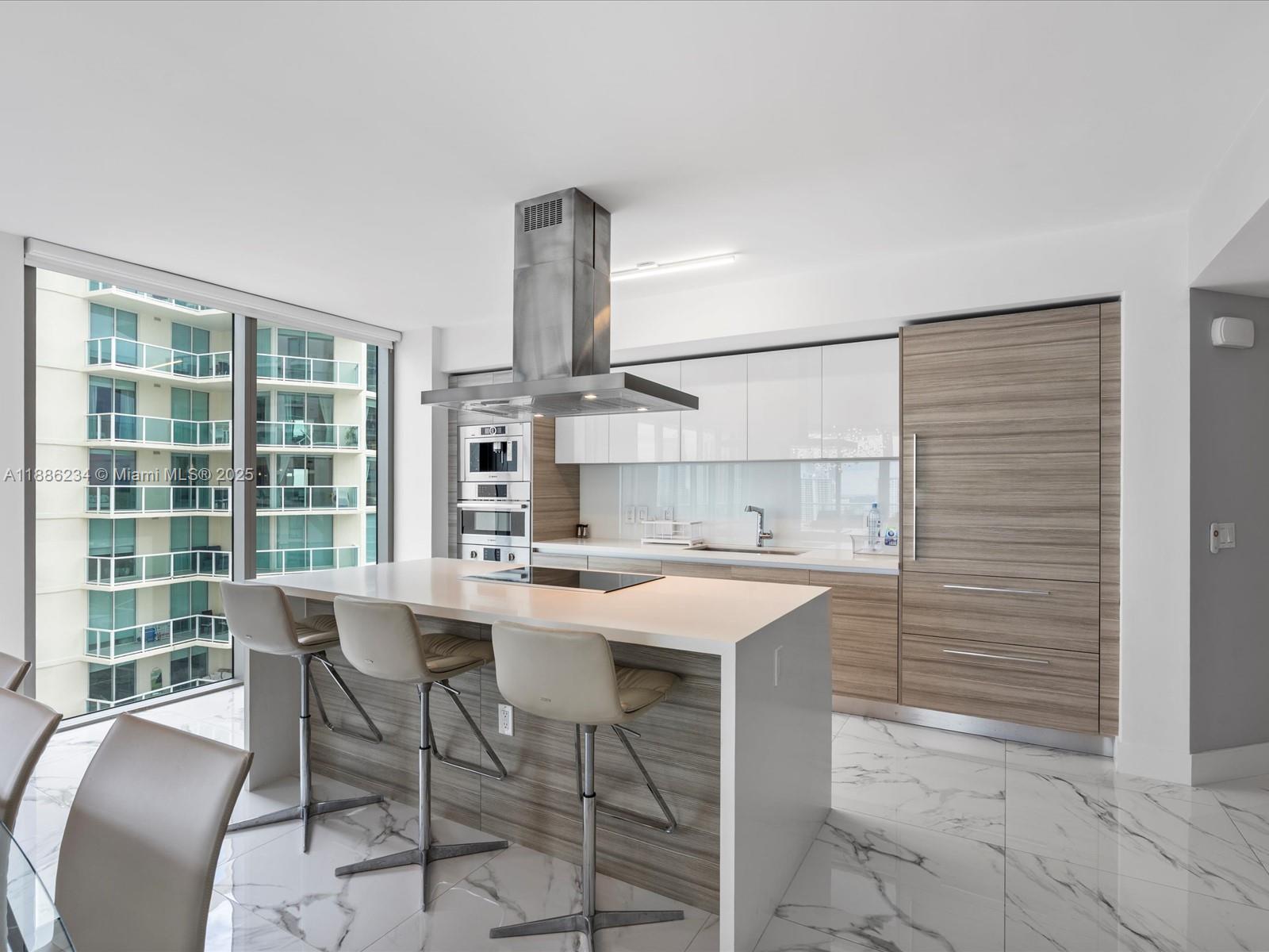 PARQUE TOWERS CONDO - Residential