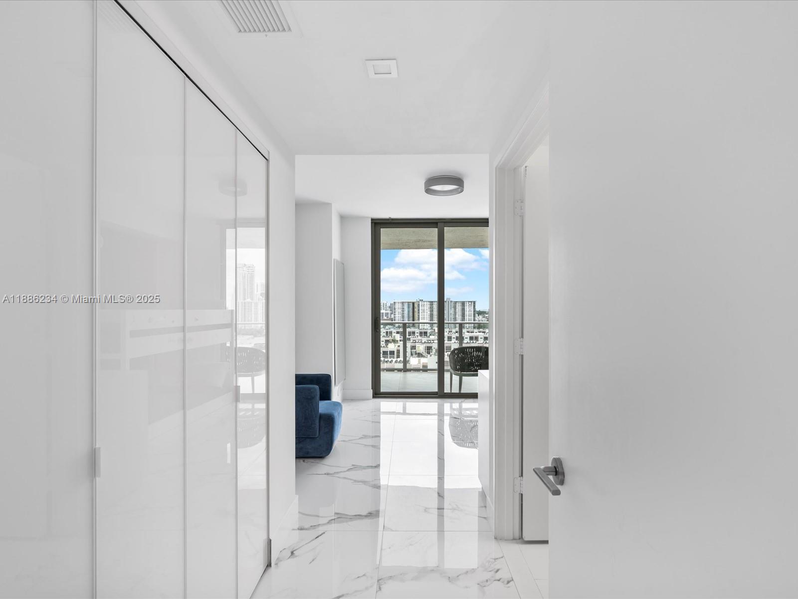 PARQUE TOWERS CONDO - Residential