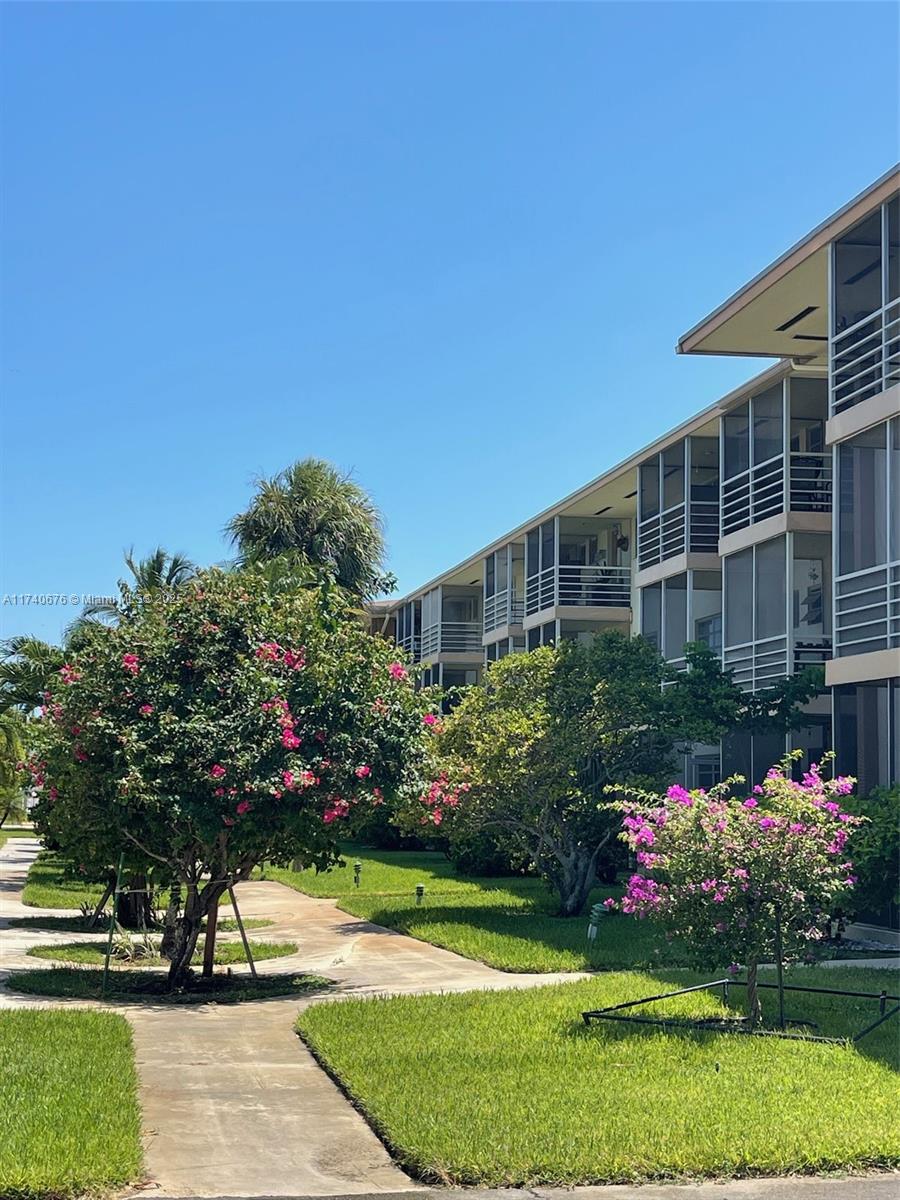 MAR-LEN GARDENS - Residential