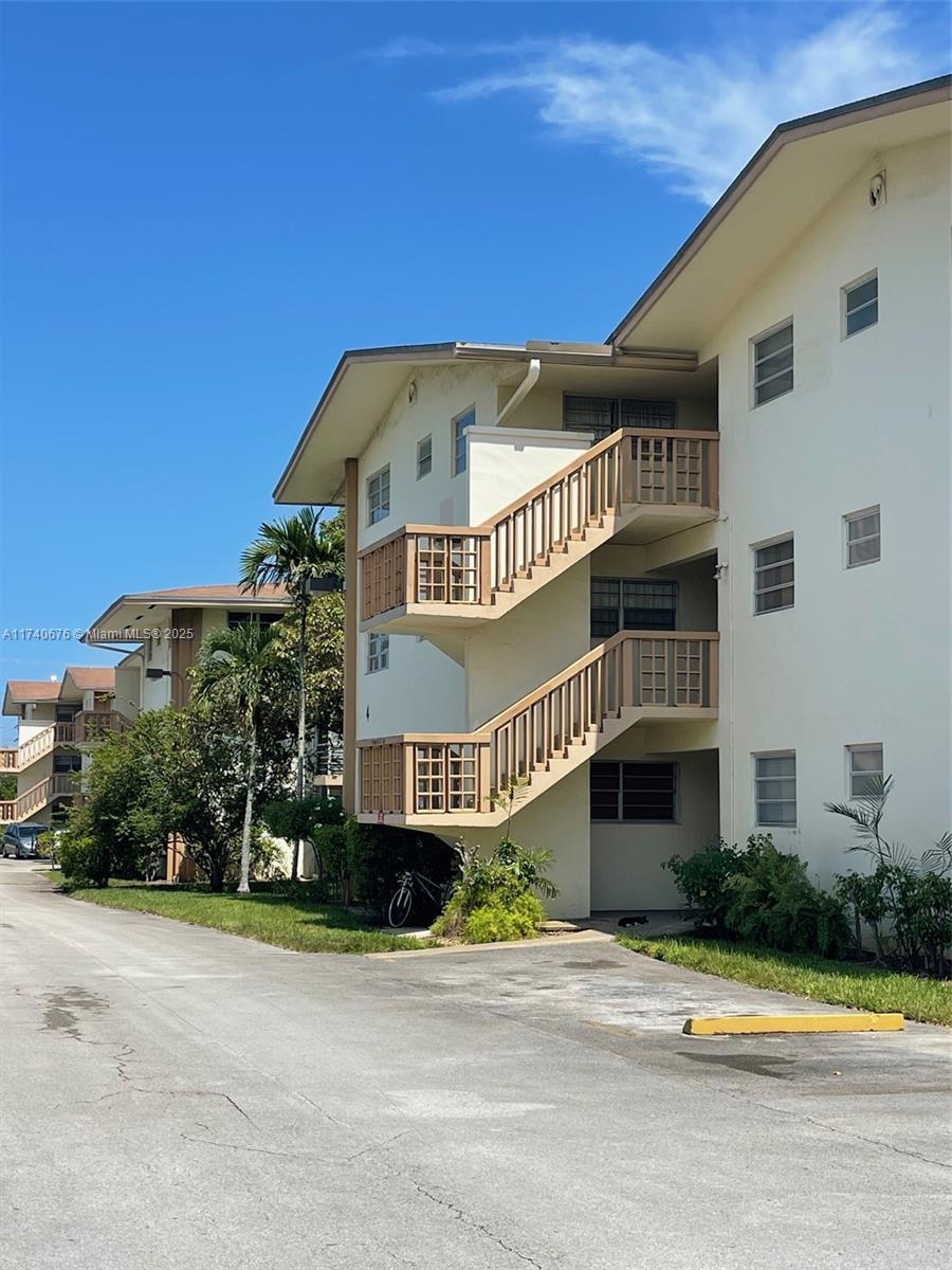 MAR-LEN GARDENS - Residential