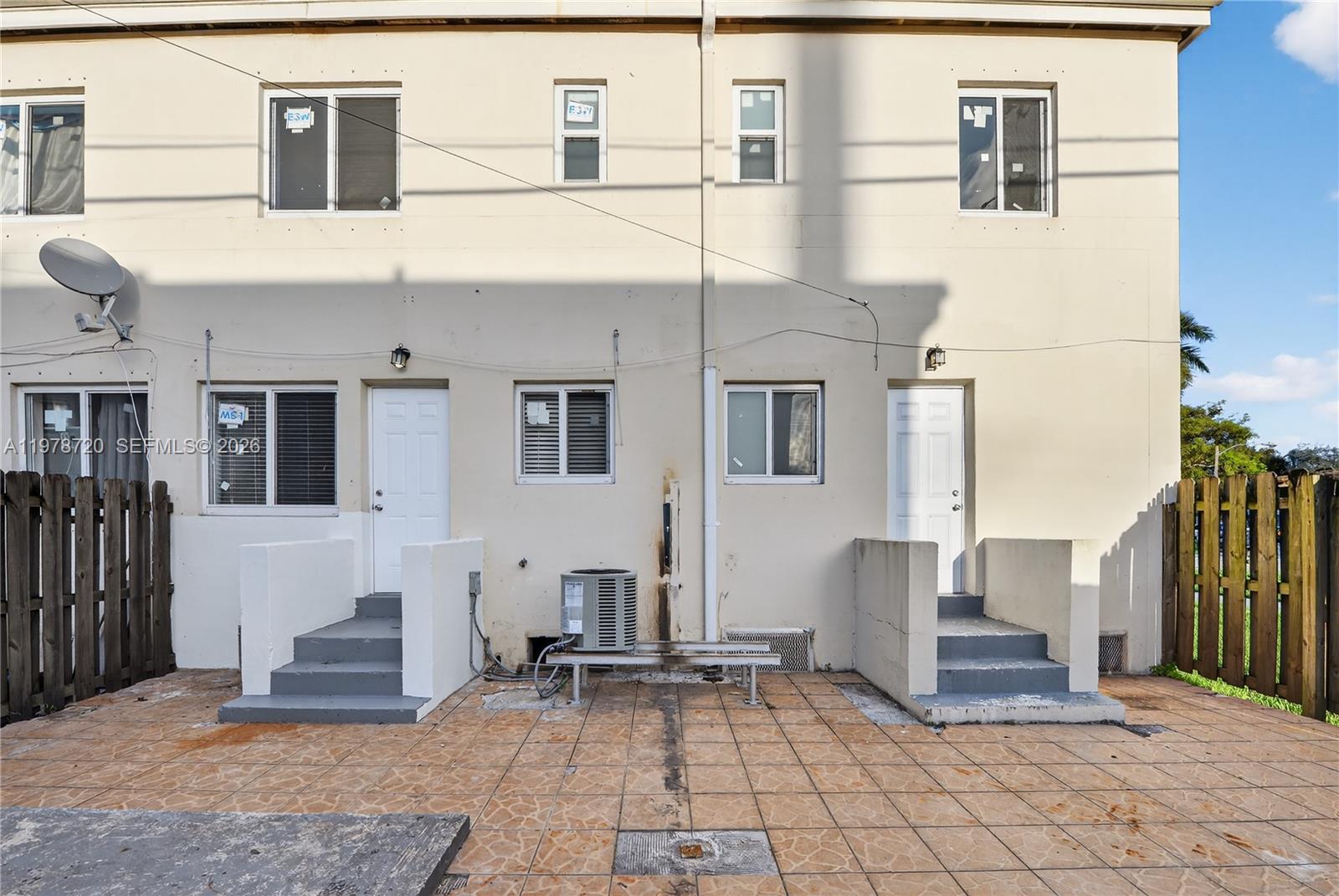 SUNSET PALM VILLAS CONDO - Residential