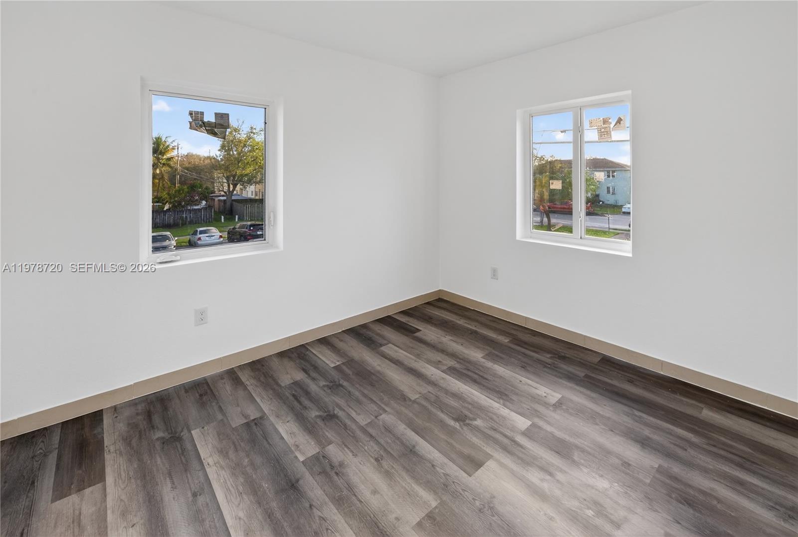 SUNSET PALM VILLAS CONDO - Residential