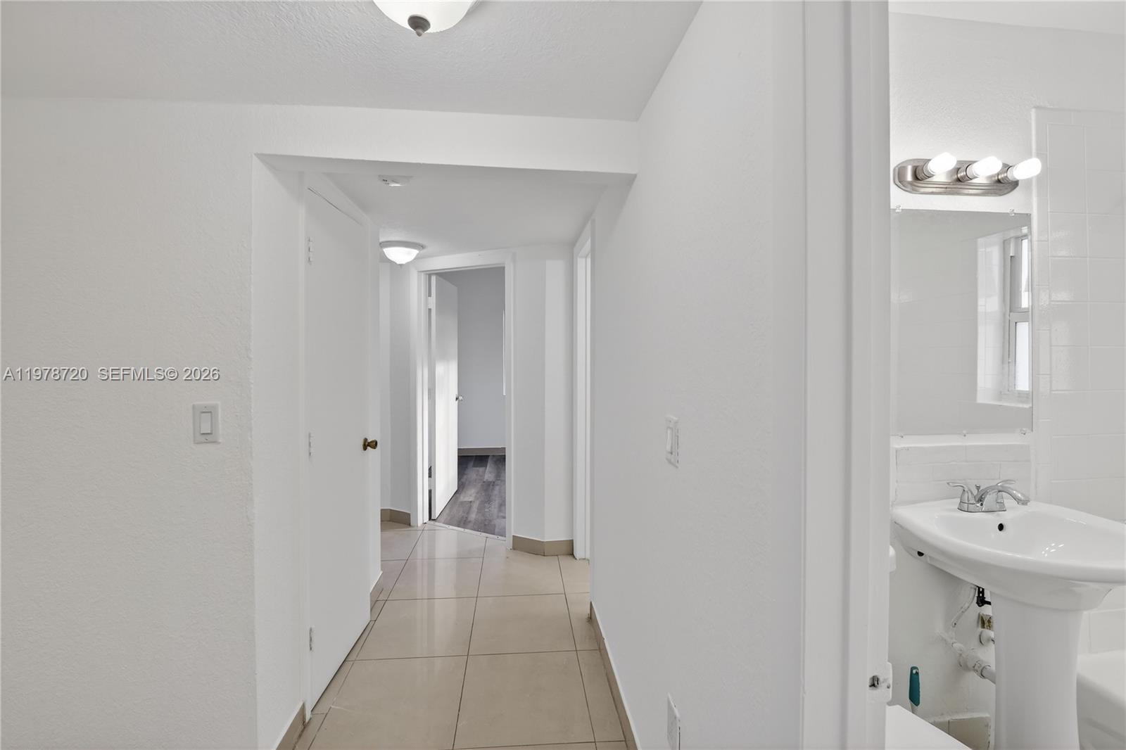 SUNSET PALM VILLAS CONDO - Residential