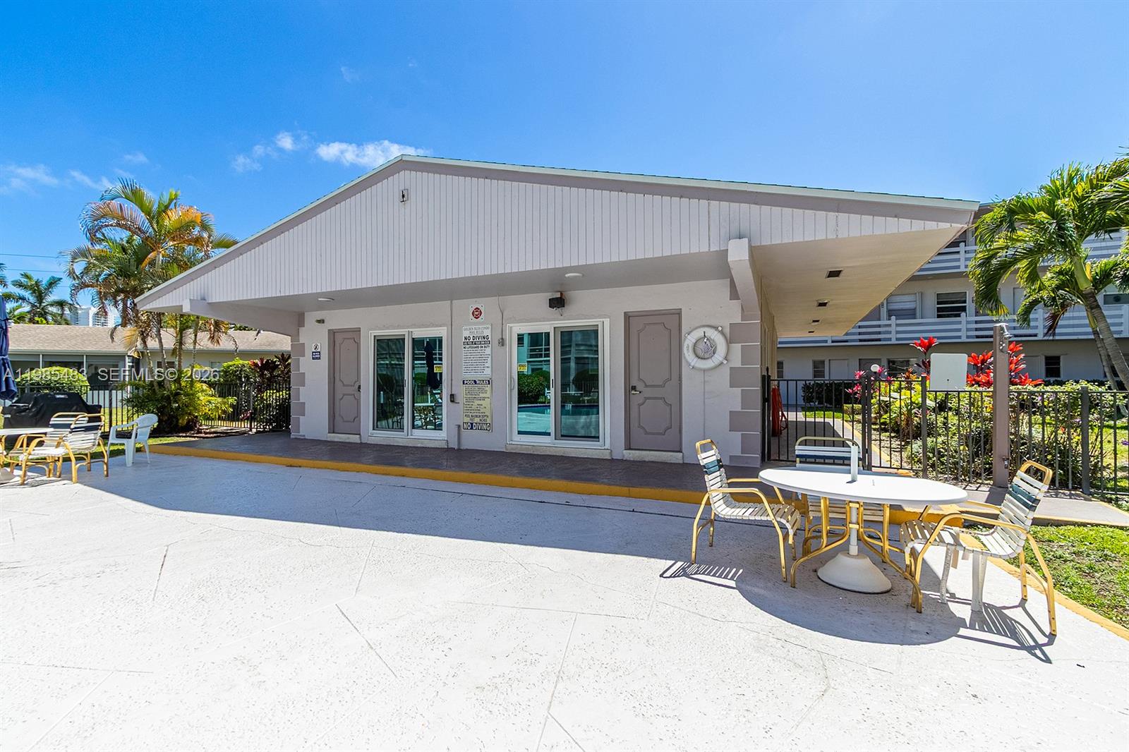 GOLDEN ISLES CONDO APTS - Residential Lease