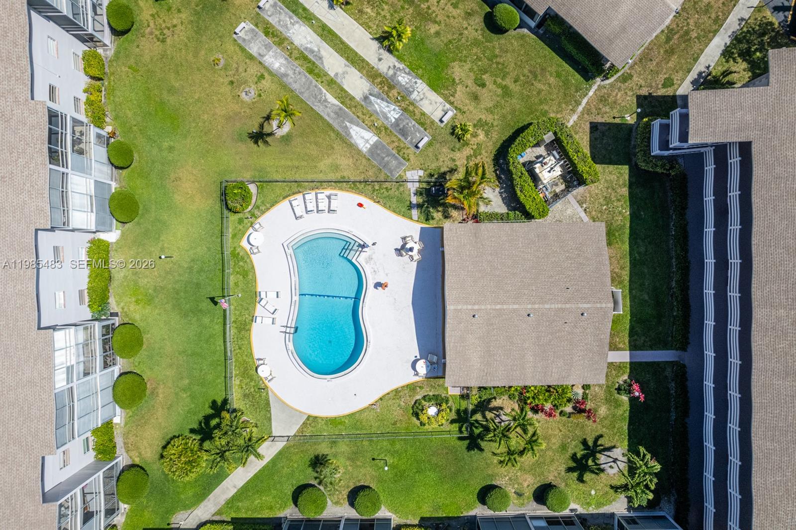 GOLDEN ISLES CONDO APTS - Residential Lease