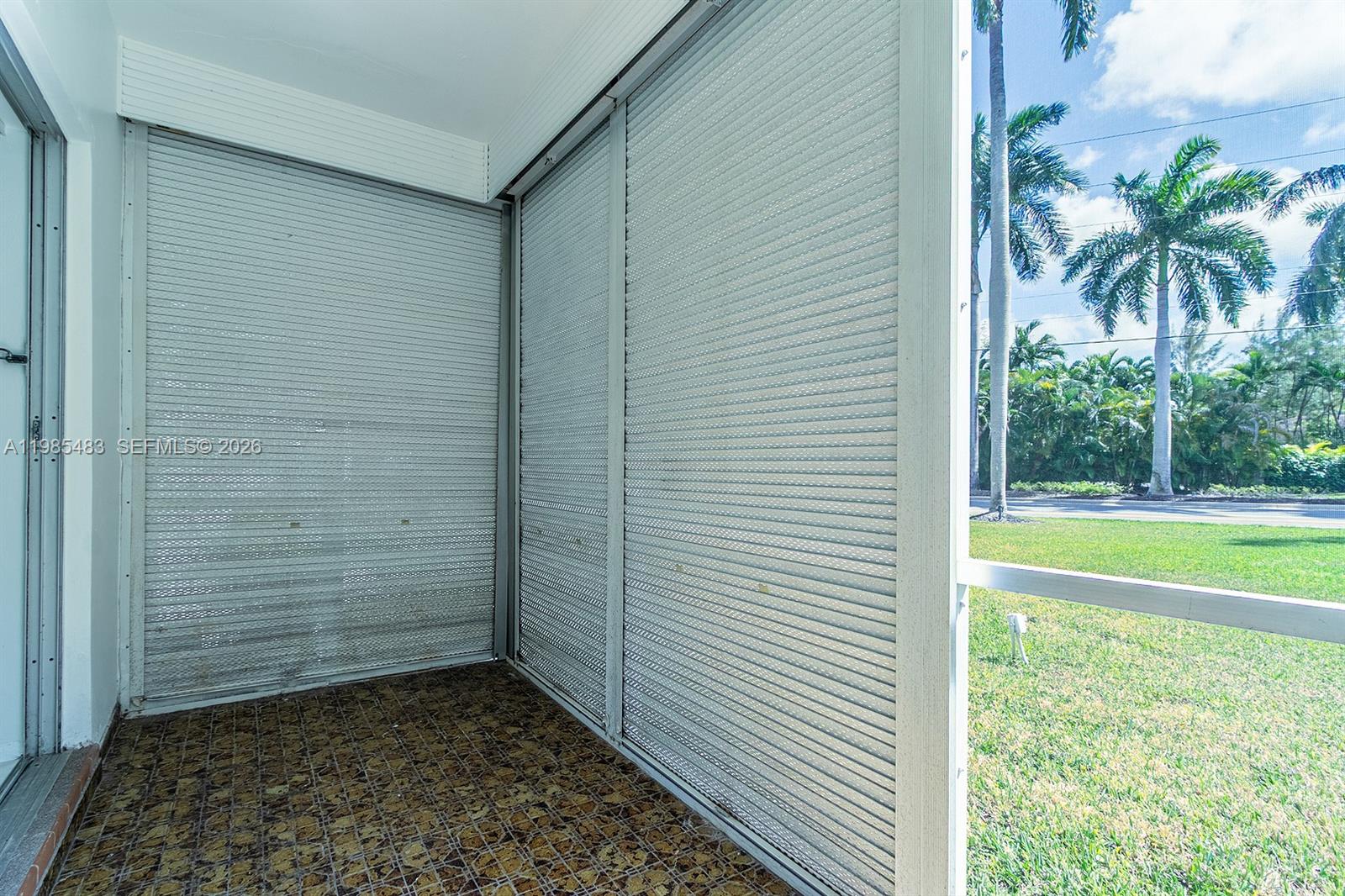 GOLDEN ISLES CONDO APTS - Residential Lease