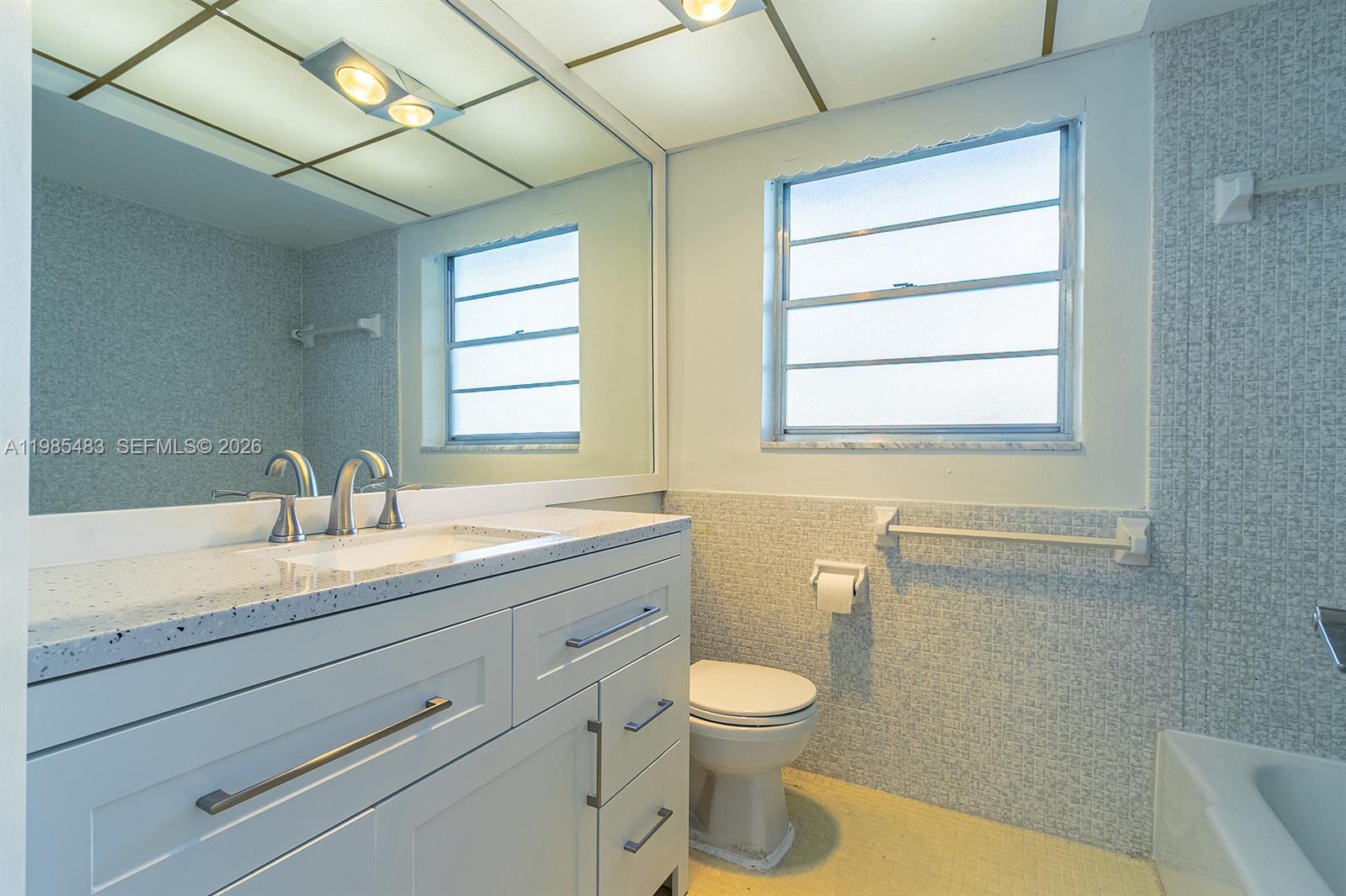 GOLDEN ISLES CONDO APTS - Residential Lease