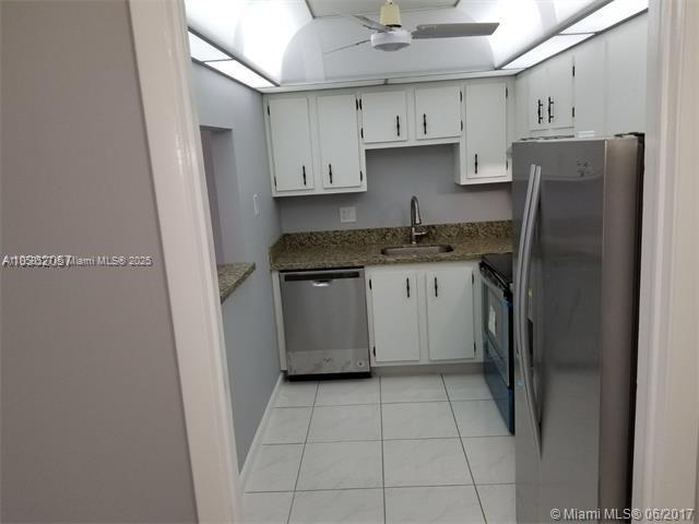 View photos, virtual tours, details... 4160 Inverrary Dr 505