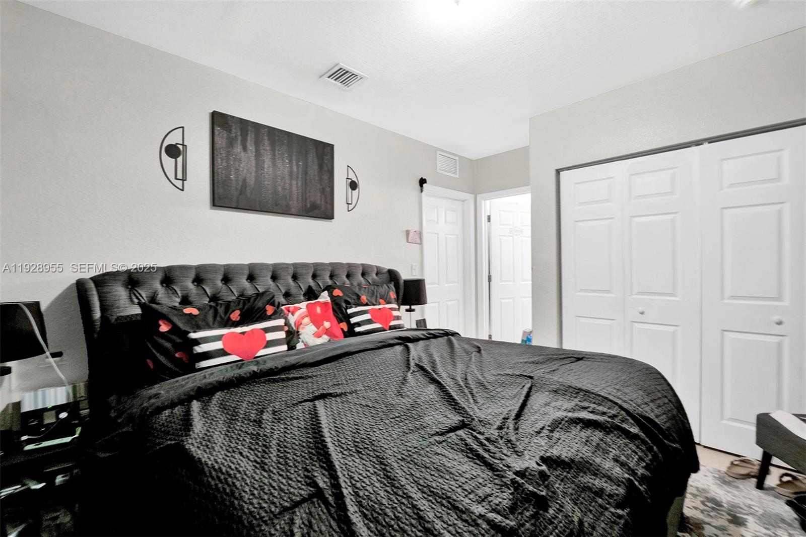 PARA VILLA HEIGHTS - Residential Income