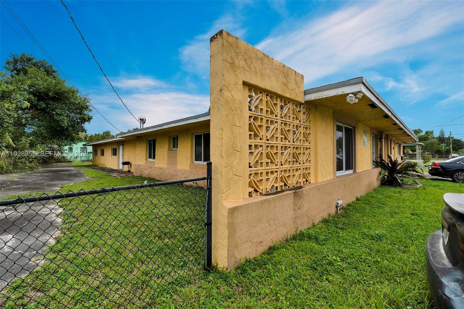 PARA VILLA HEIGHTS - Residential Income