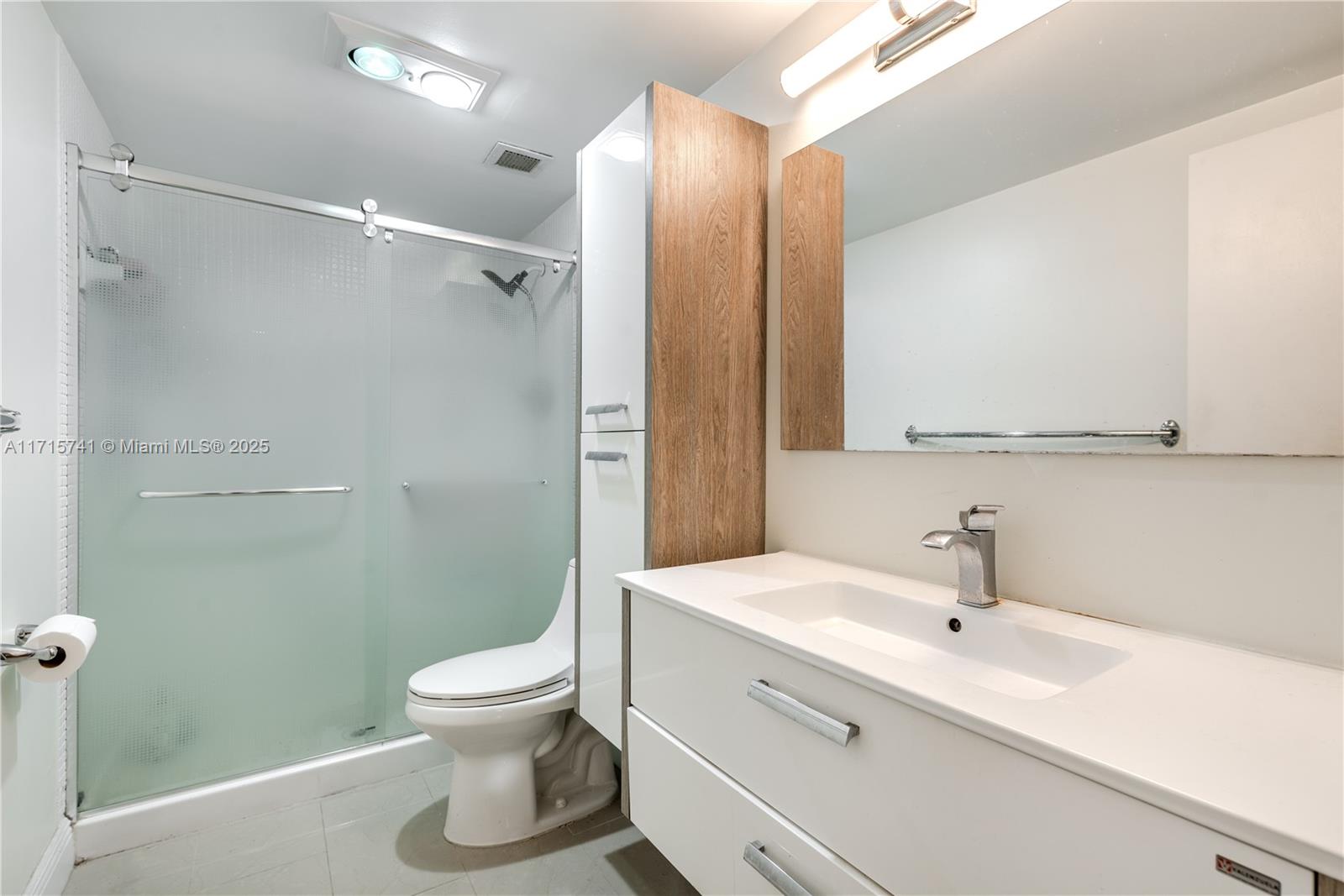 HEMISPHERES CONDO - Residential