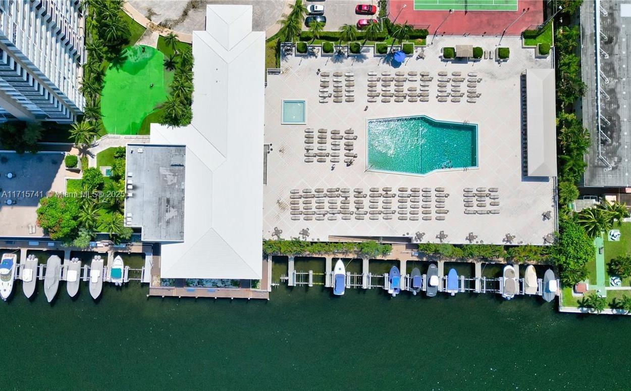 HEMISPHERES CONDO - Residential