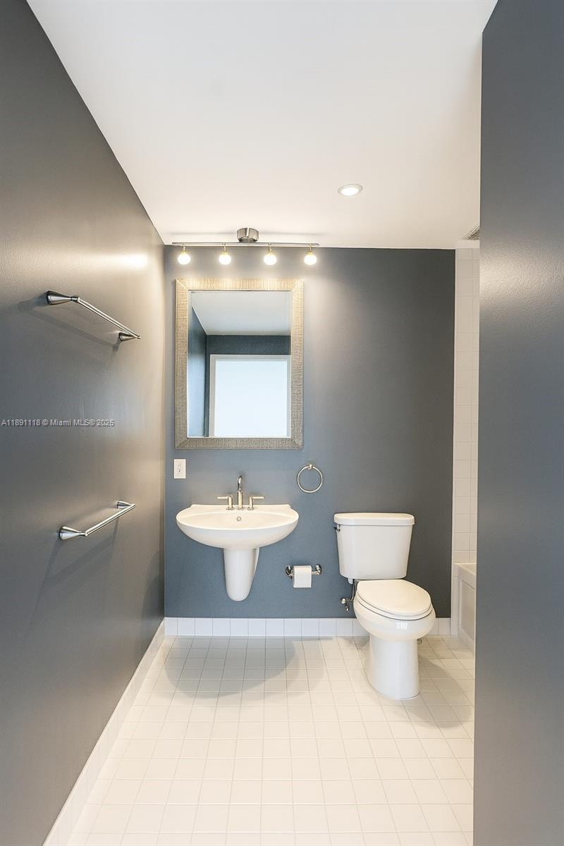 NEO CONDO - Residential