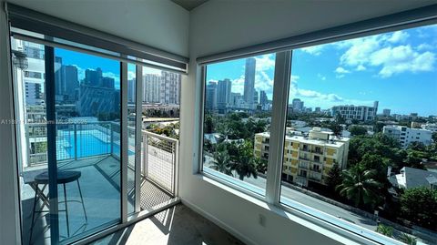Photo of 10 SW South River Dr #811, Miami, FL 33130 (MLS # A11891118)