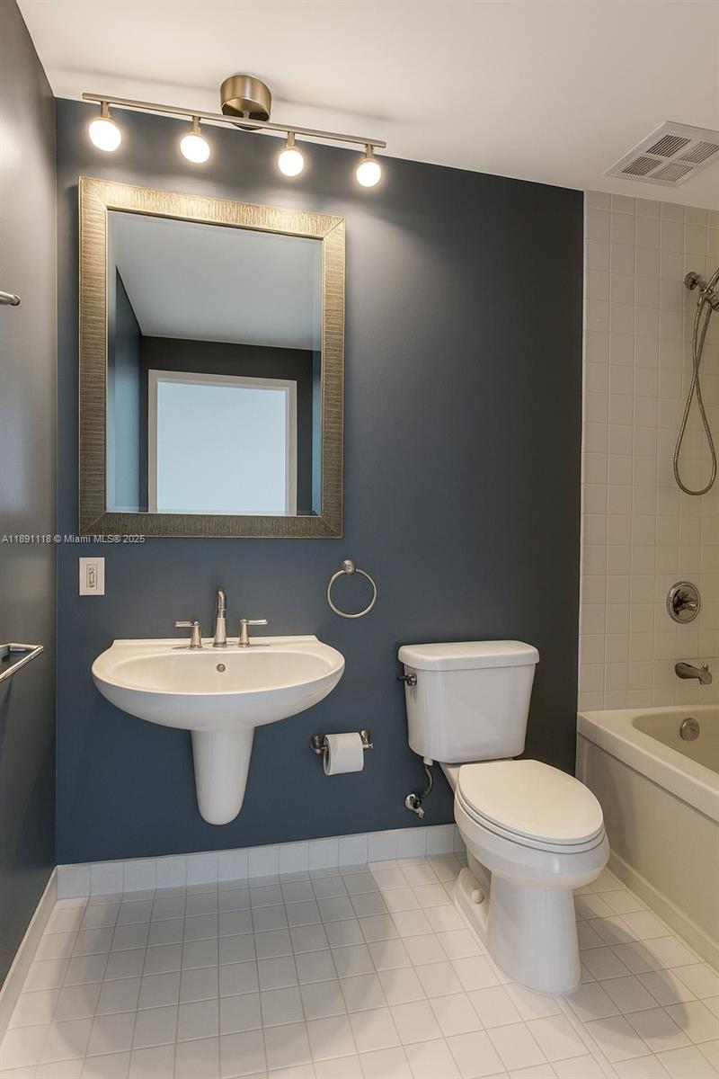 NEO CONDO - Residential