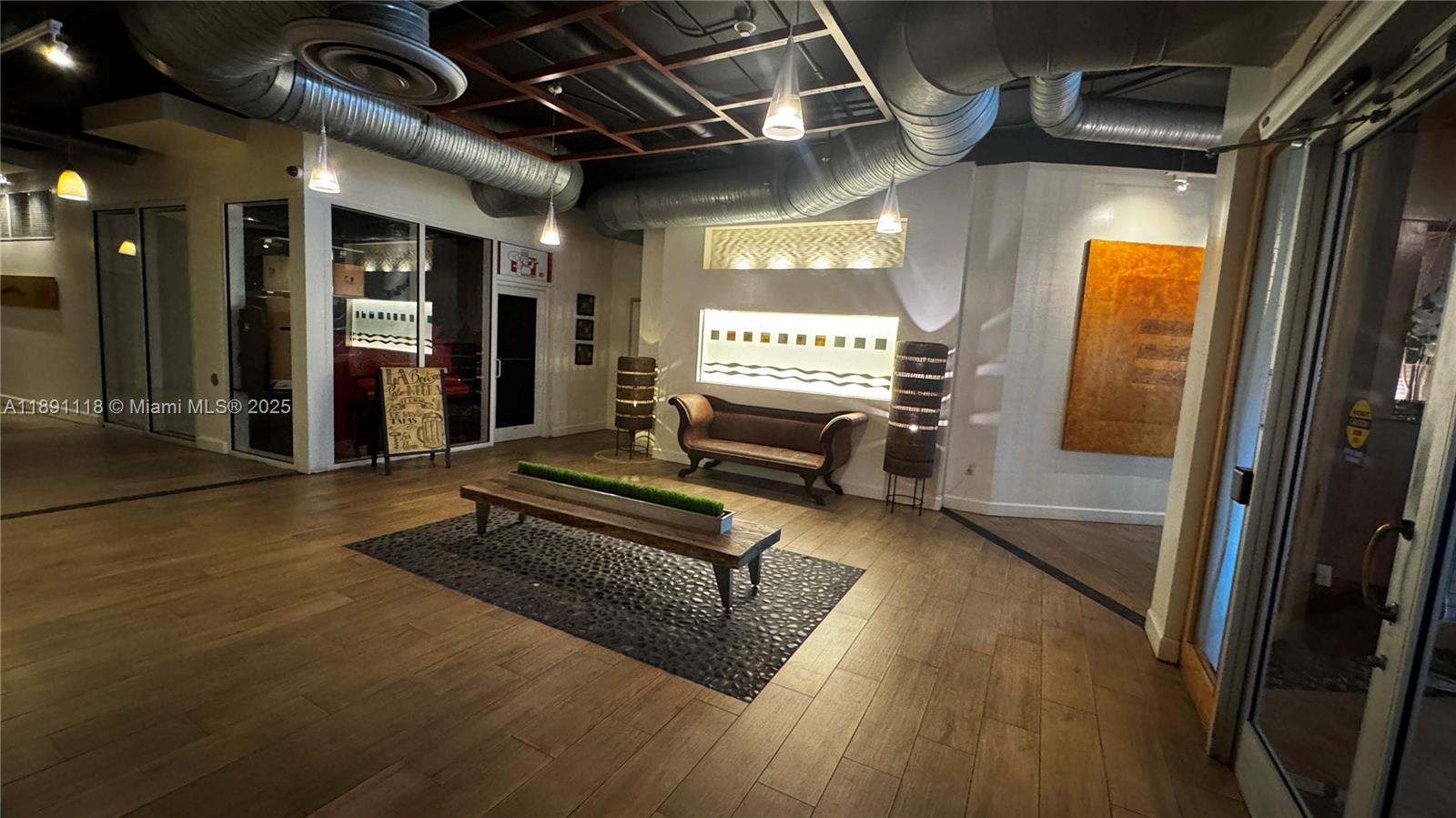 NEO CONDO - Residential