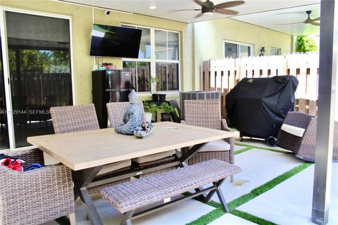 1463 SE 24 ter Homestead FL 33035