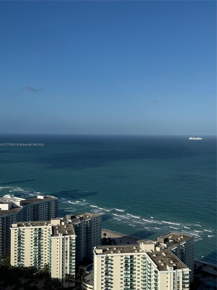 TIDES ON HOLLYWOOD BEACH - Residential