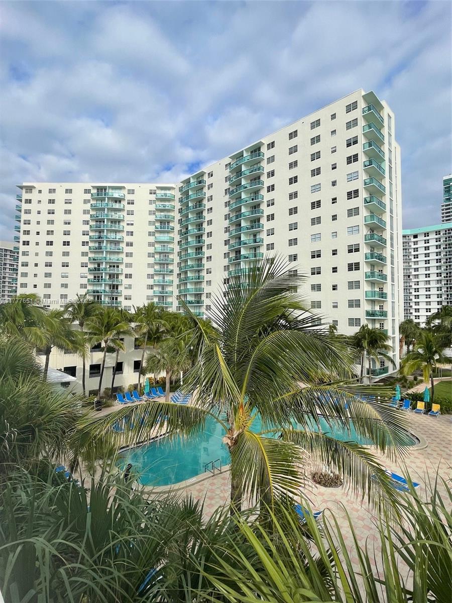 3901 S Ocean Dr 3K
