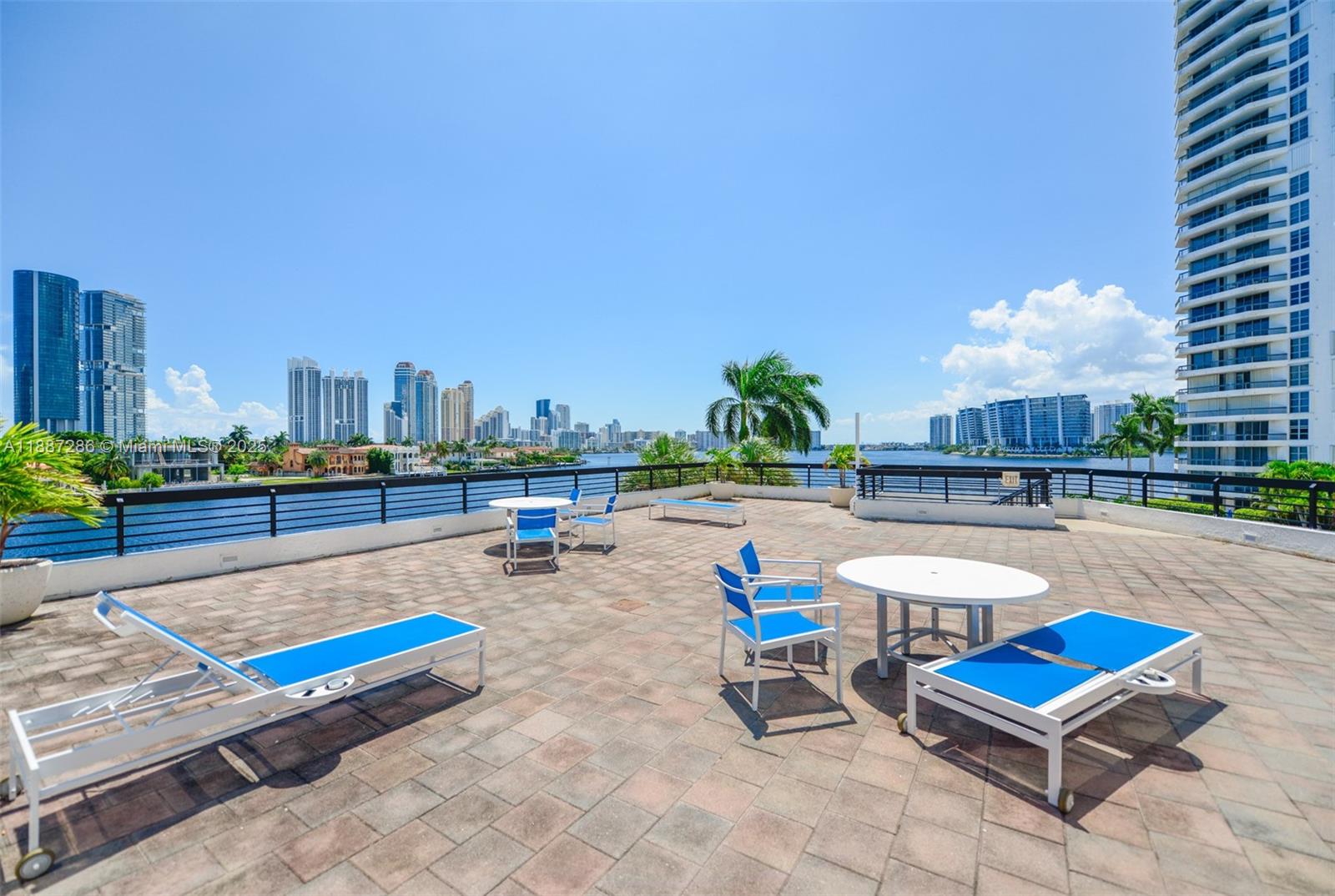MYSTIC POINTE CONDO NO TW - Residential