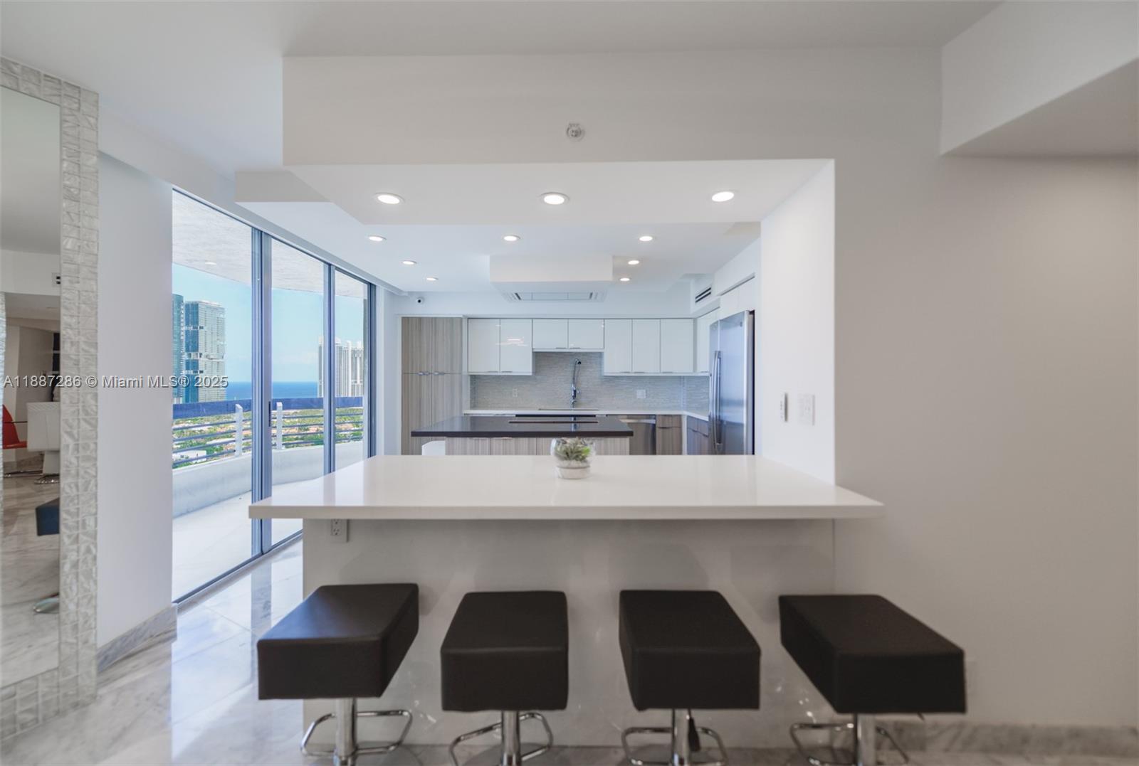 MYSTIC POINTE CONDO NO TW - Residential