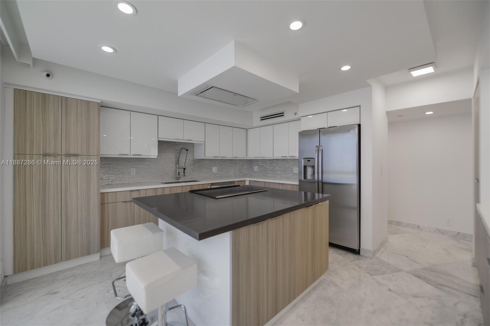 MYSTIC POINTE CONDO NO TW - Residential