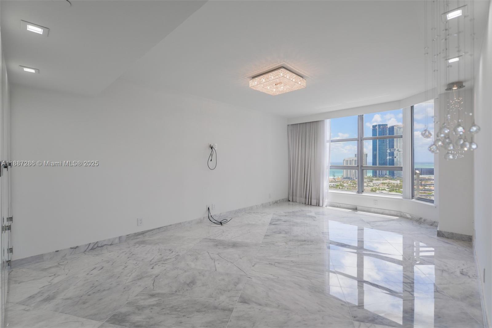 MYSTIC POINTE CONDO NO TW - Residential