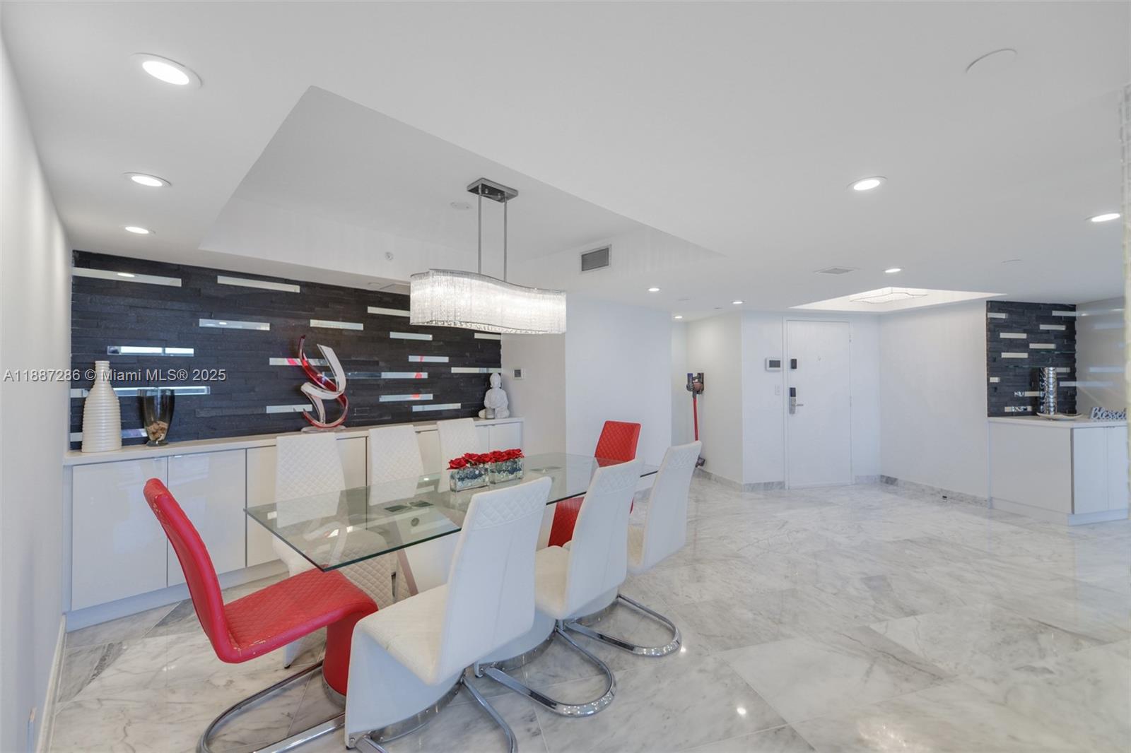MYSTIC POINTE CONDO NO TW - Residential