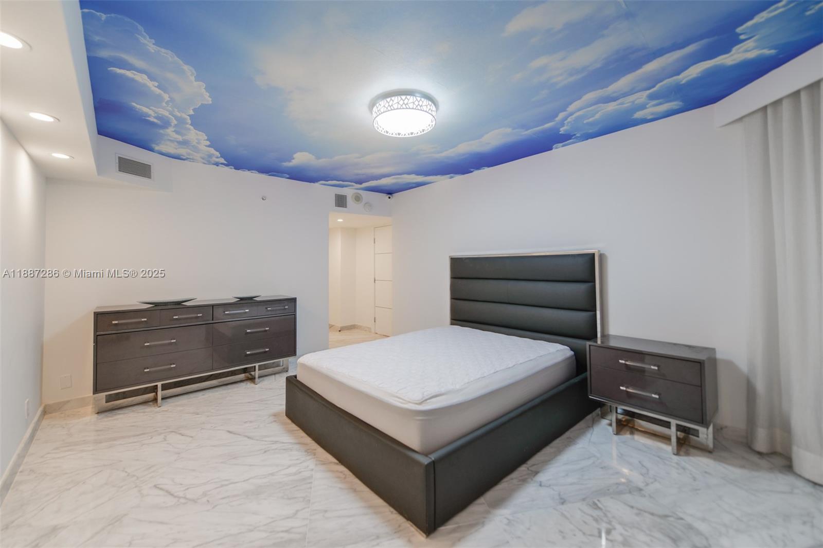 MYSTIC POINTE CONDO NO TW - Residential