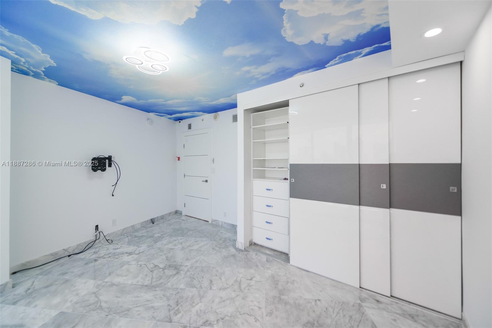 MYSTIC POINTE CONDO NO TW - Residential
