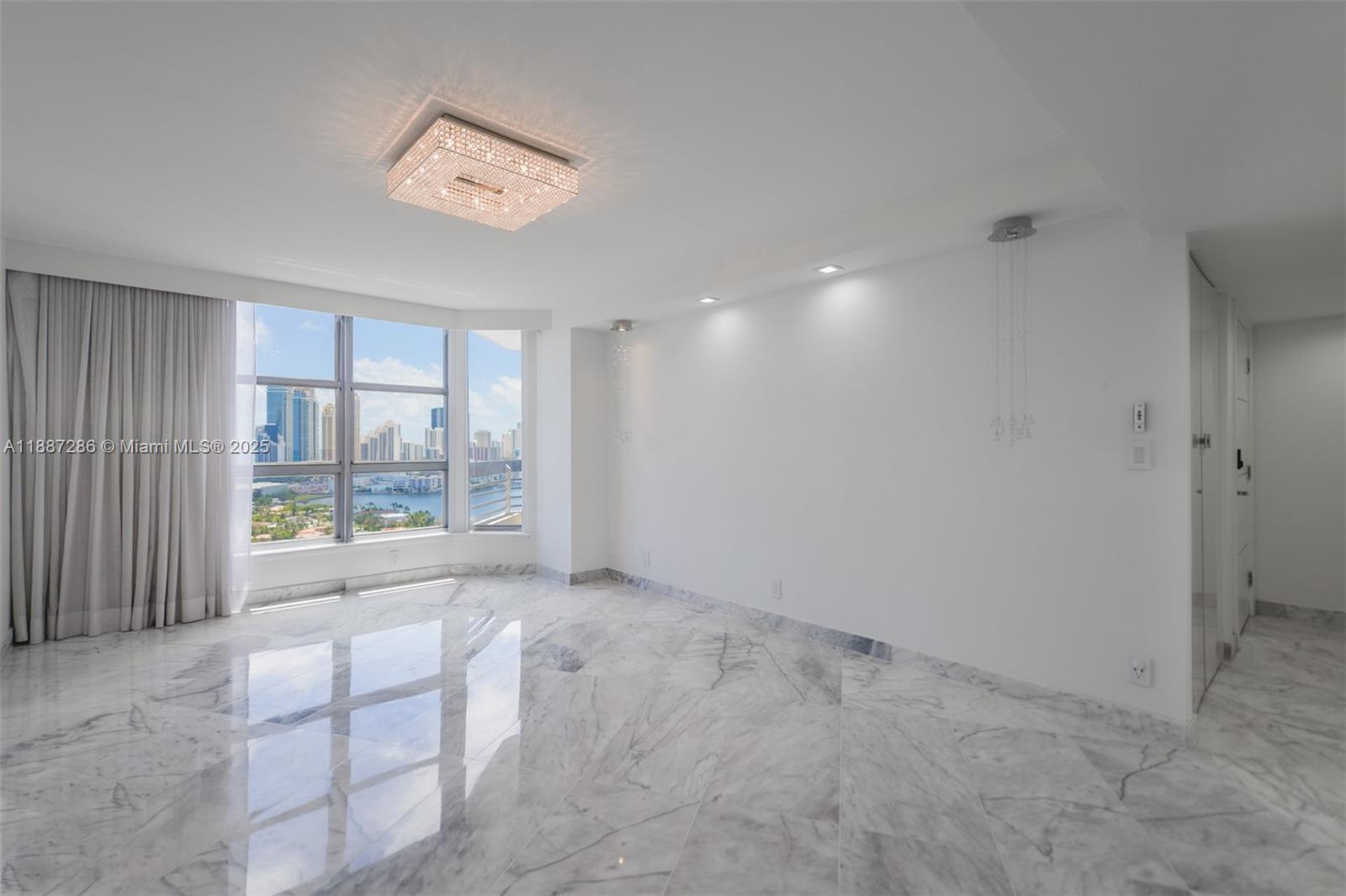 MYSTIC POINTE CONDO NO TW - Residential