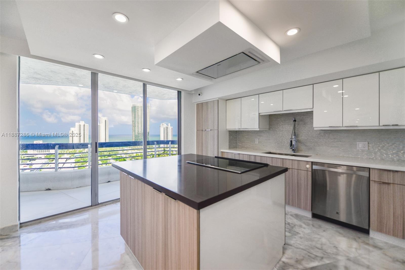MYSTIC POINTE CONDO NO TW - Residential