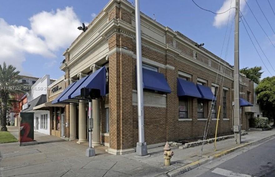 Prime mixed-use commercial building in the heart of Downtown Dania Beach. Approx 2,000 SF ground-floor retail/showroom space available plus three second-floor private office suites. Excellent visibility on Federal Hwy (US-1) with the iconic historic Bank of Dania façade. Flexible layout ideal for retail, showroom, café, studio, professional office, wellness, or creative businesses.

Second-floor suites are perfect for law, real estate, mortgage, accounting, therapy, marketing, or small business operations. Walkable to Dania Pointe and minutes to the beach, airport, casino, Port Everglades, and I-95/US-1 access. High-growth redevelopment district with strong traffic counts and expanding commercial demand.