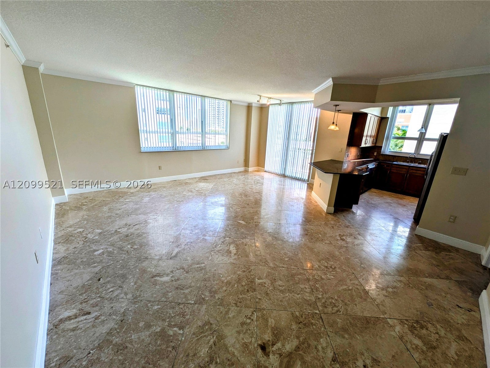 2000 N BAYSHORE DR 627