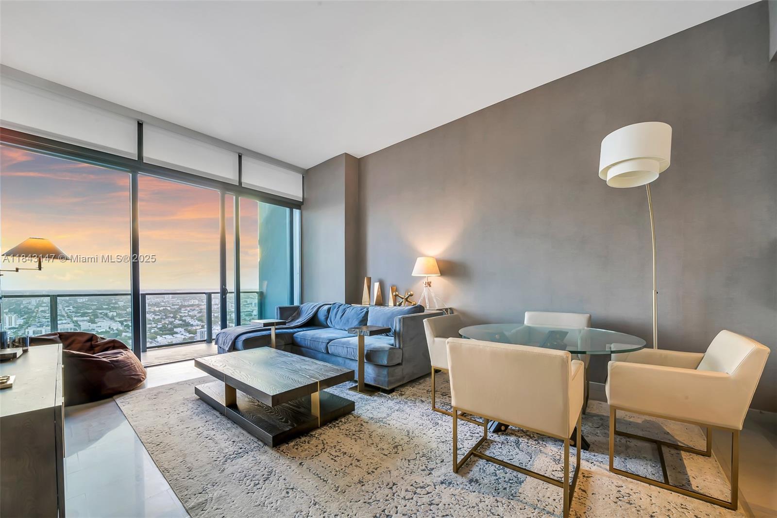 88 SW 7th St 4006, Miami, FL, 33130/$885,000 1 88 SW 7th St 4006