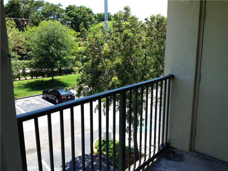 HOLLYWOOD PARC CONDO - Residential Lease