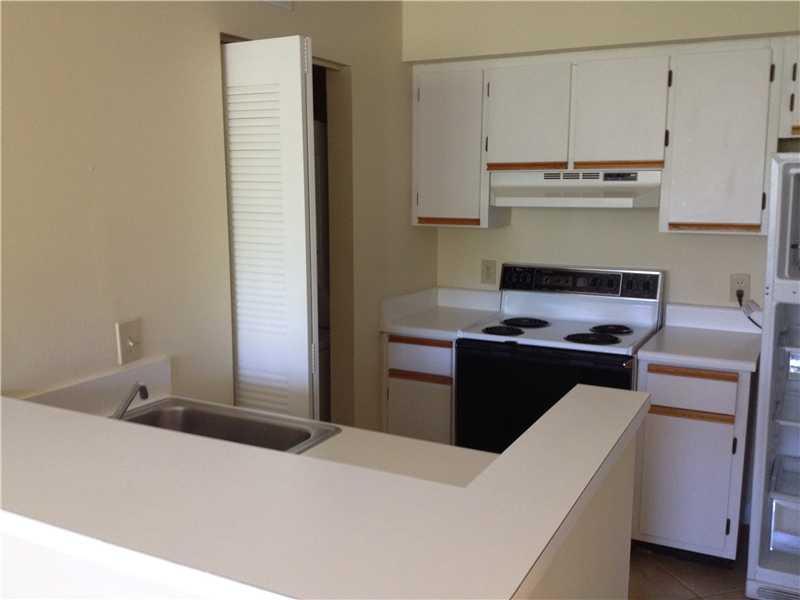 HOLLYWOOD PARC CONDO - Residential Lease