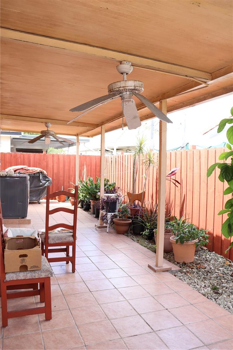 ROBLES GARDENS - Residential Lease