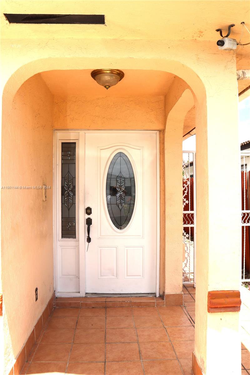 ROBLES GARDENS - Residential Lease