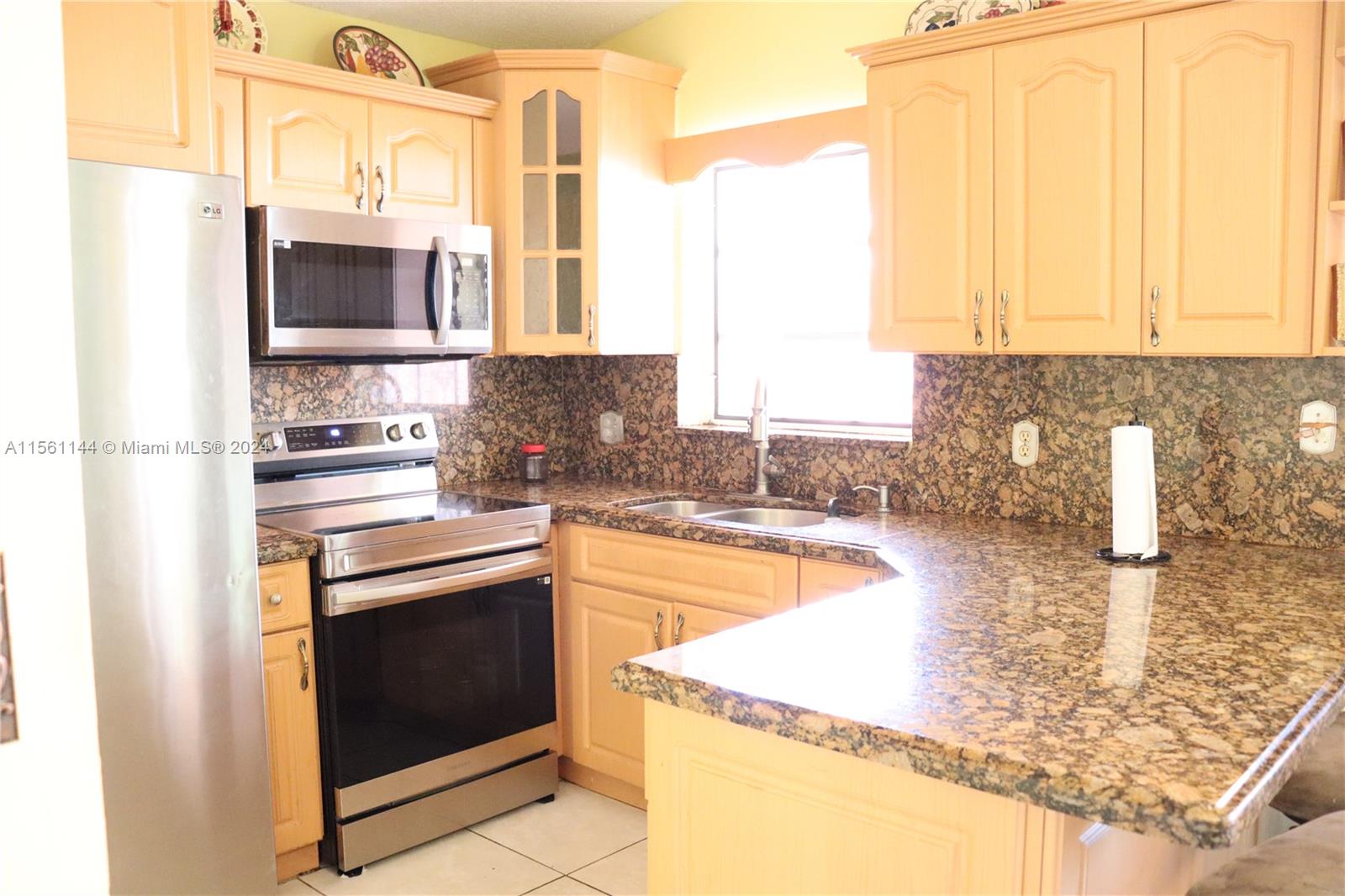 ROBLES GARDENS - Residential Lease