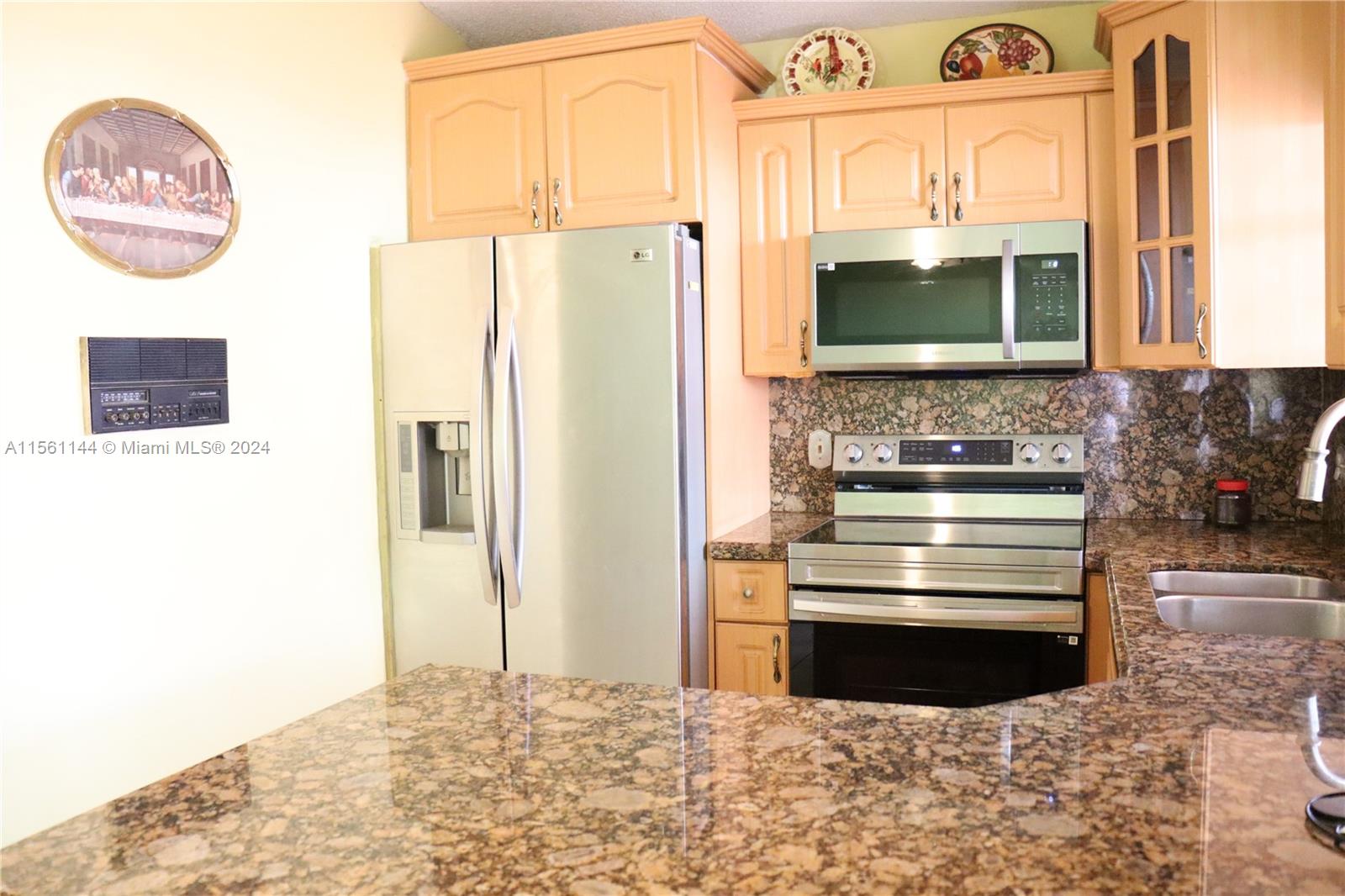 ROBLES GARDENS - Residential Lease